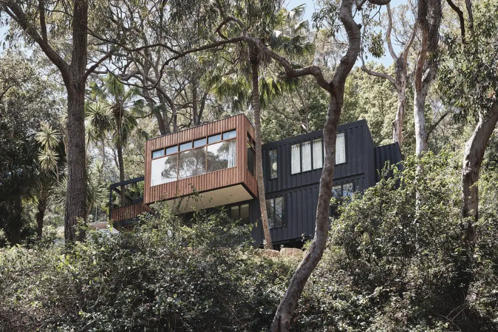 This Luxury Container House in the Forest is Truly Magnificent ...