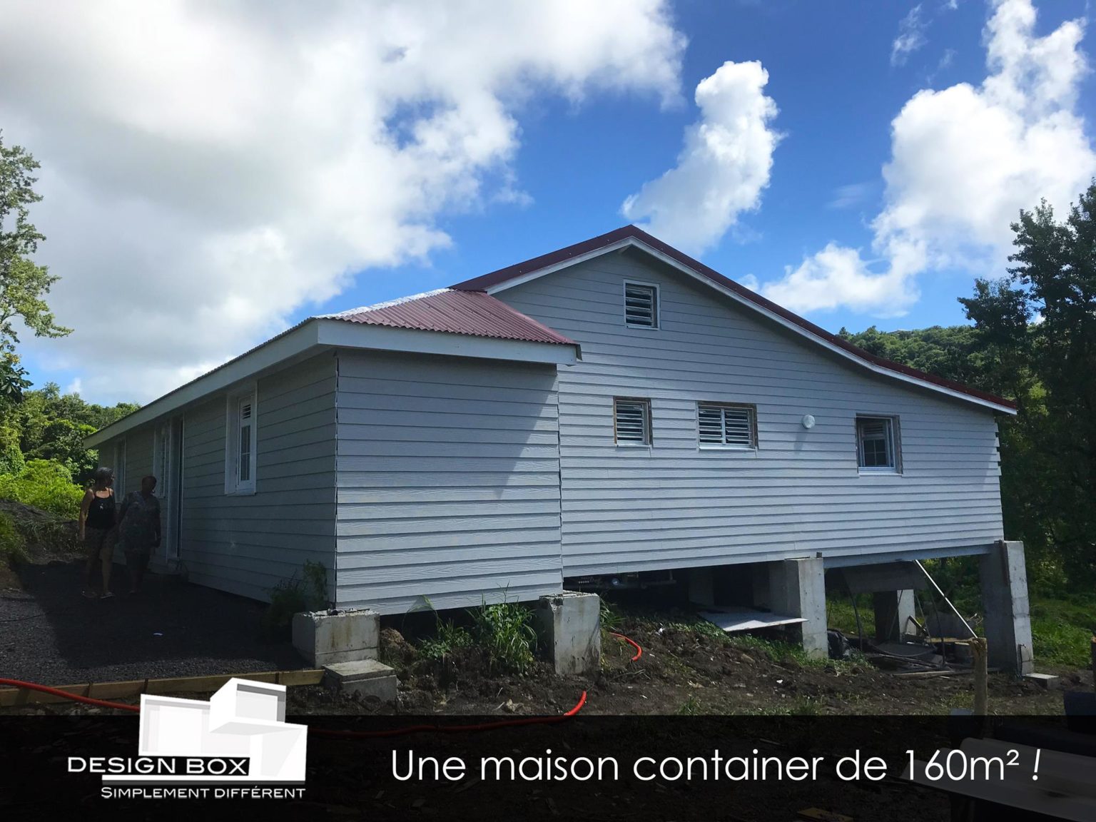 A Beautiful Container House on the Island of Martinique