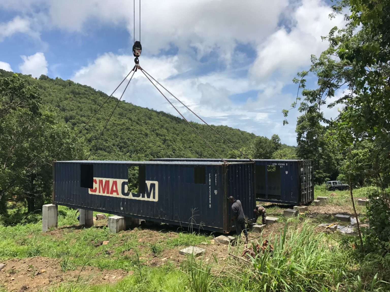 A Beautiful Container House on the Island of Martinique