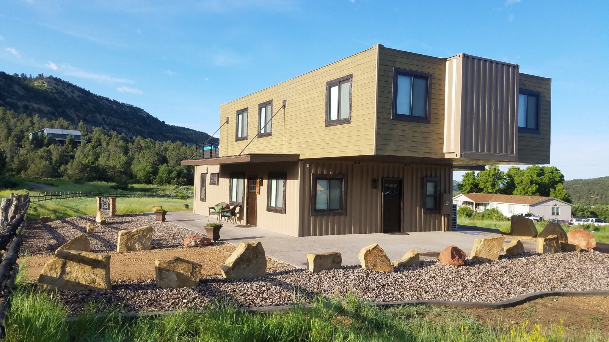 Ultramodern Shipping Container House in Utah