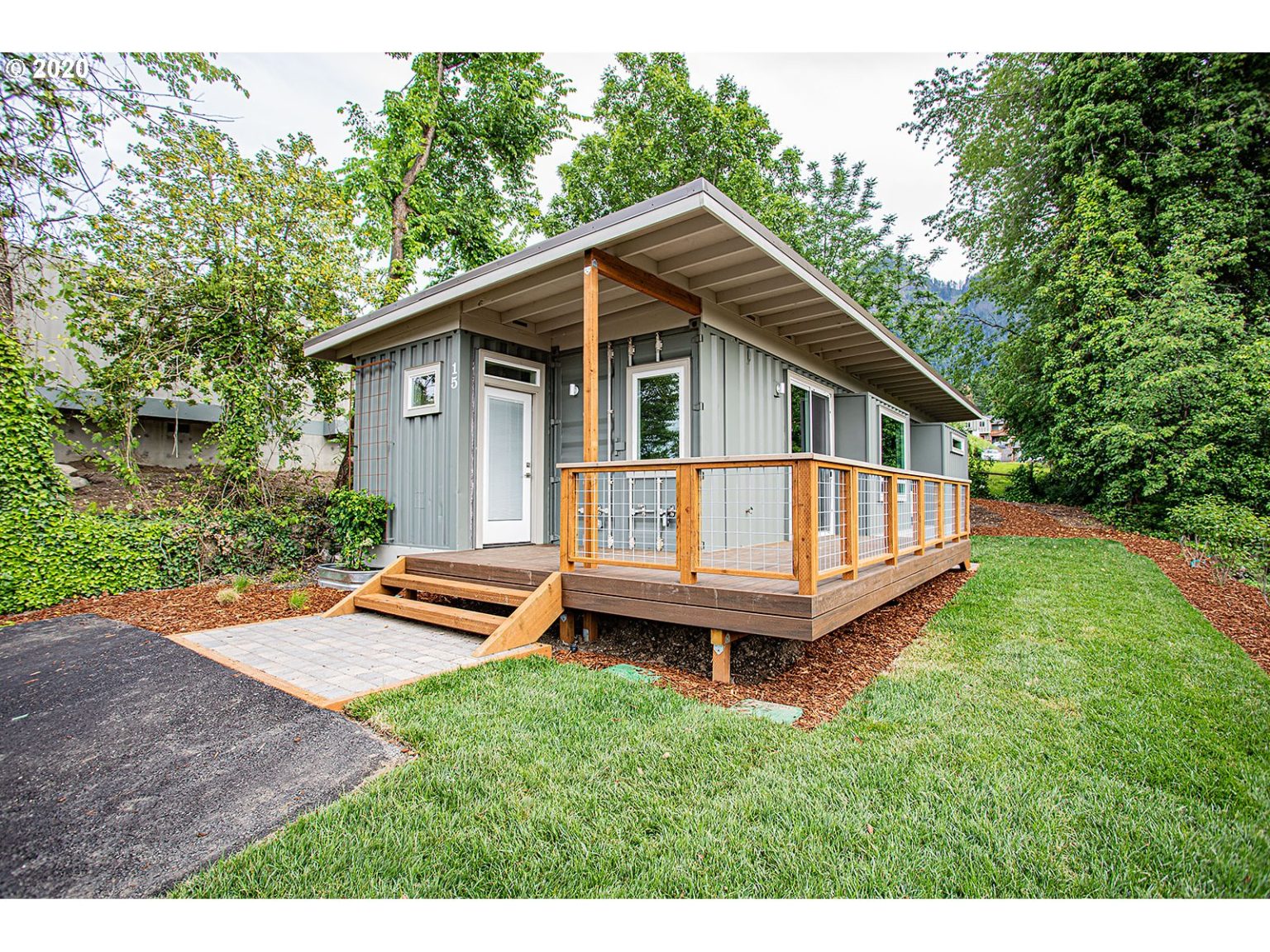 Beautiful Container House in Oregon Living in a Container