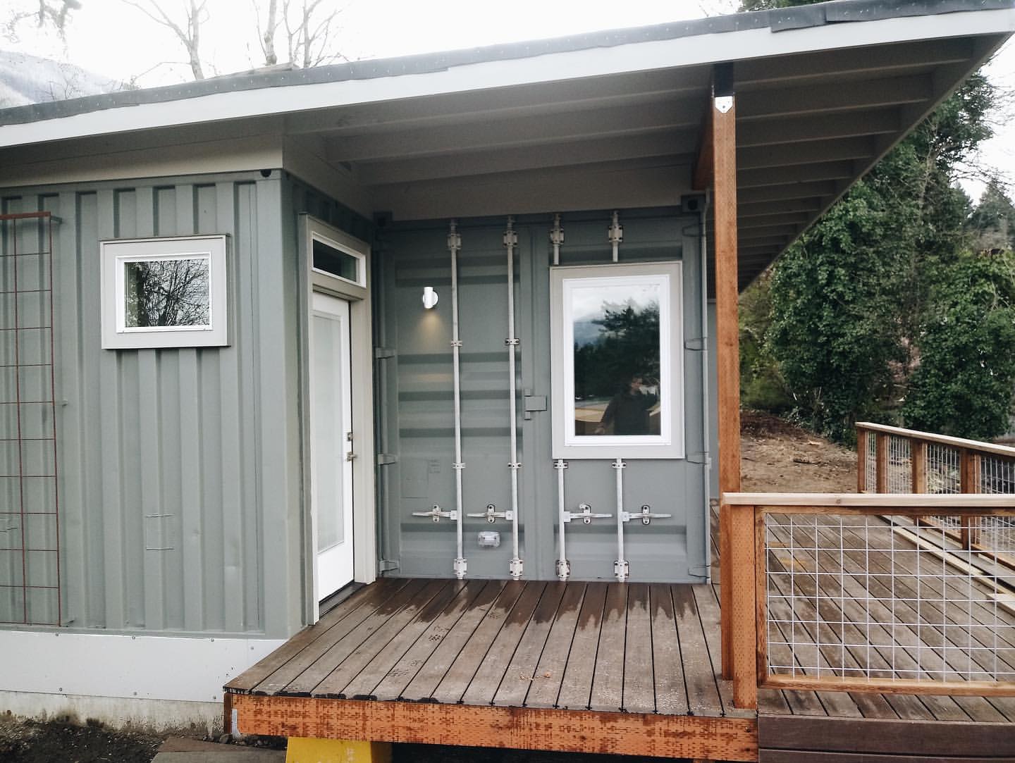 Beautiful Container House in Oregon Living in a Container