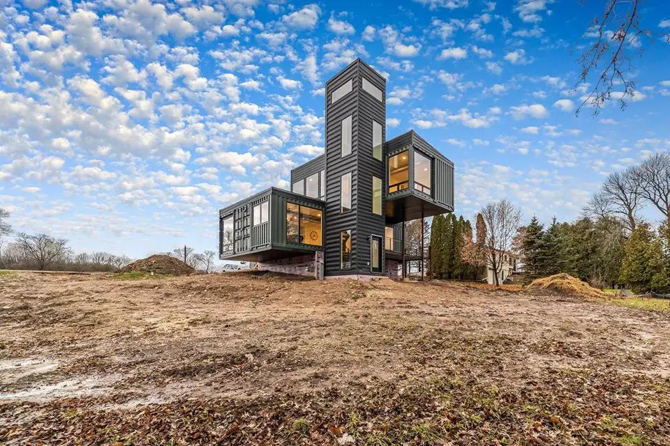 Fabulous Container House in Winsconsin by Factotum Fabricor Fabulous Container House in Winsconsin by Factotum Fabricor