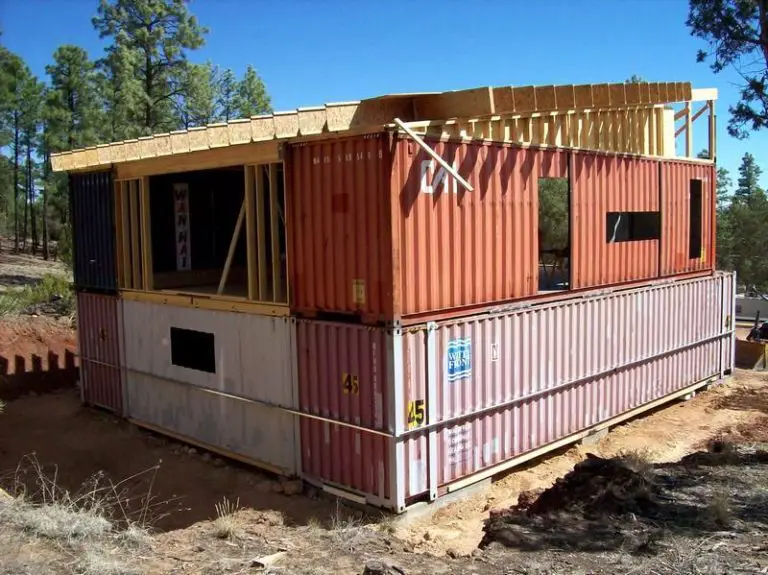 Hybrid Container House made with 5 Shipping Containers in Arizona