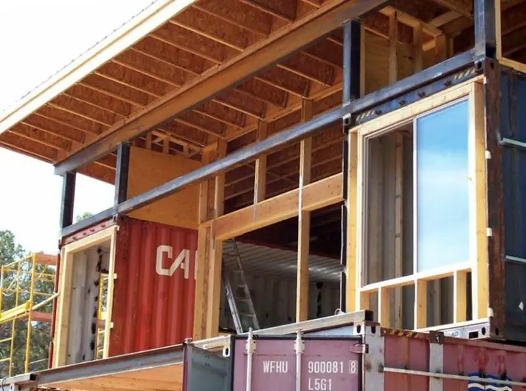 Hybrid Container House made with 5 Shipping Containers in Arizona