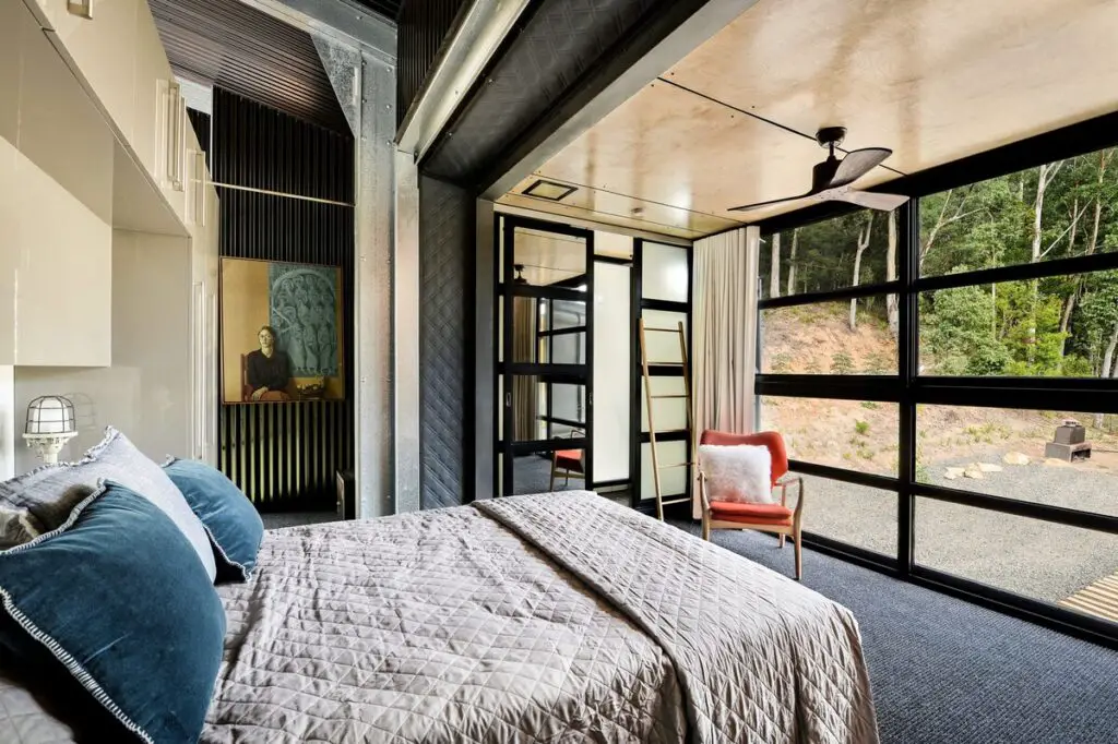 2.15M OffGrid Luxury Container House in Kangaroo Valley