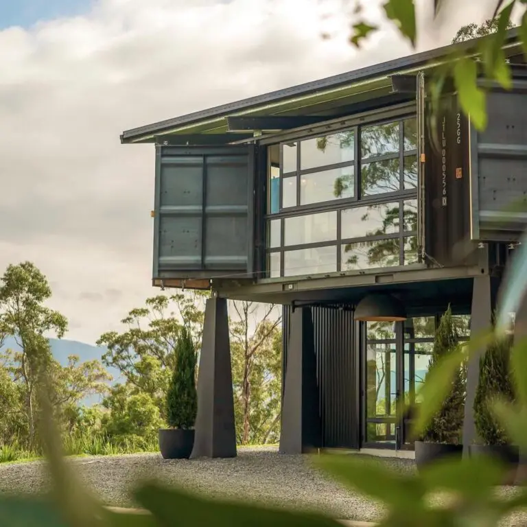 2.15M OffGrid Luxury Container House in Kangaroo Valley