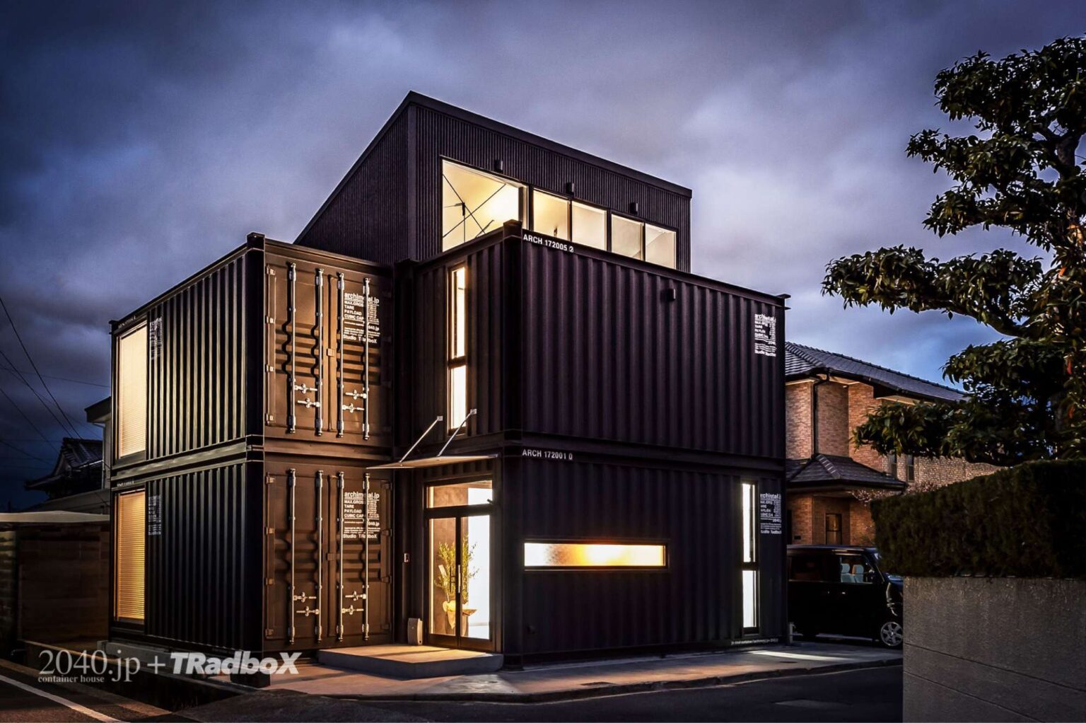 The Transformation of Shipping Containers into an Amazing Studio