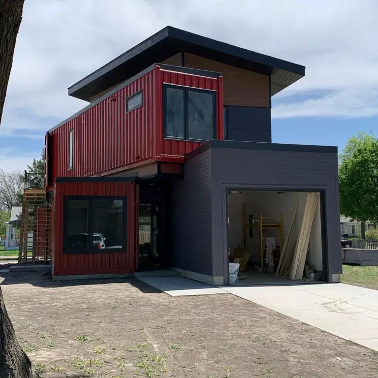Duplex Container House in Lincoln