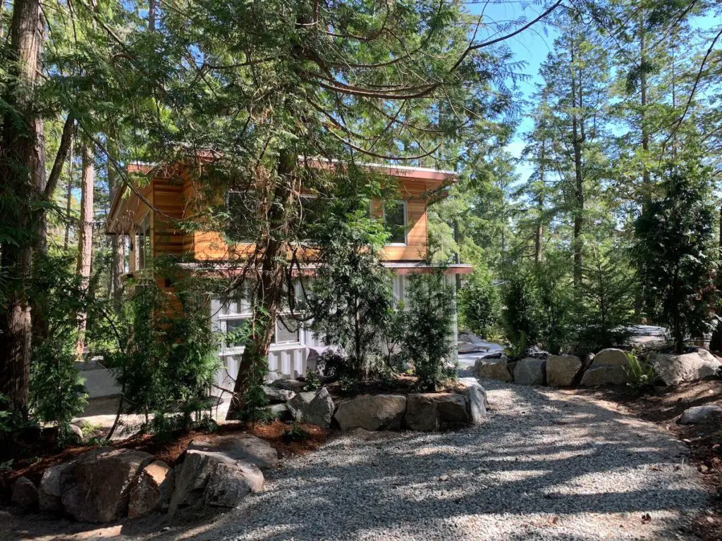 Shipping Container House with Ocean Views Living in a