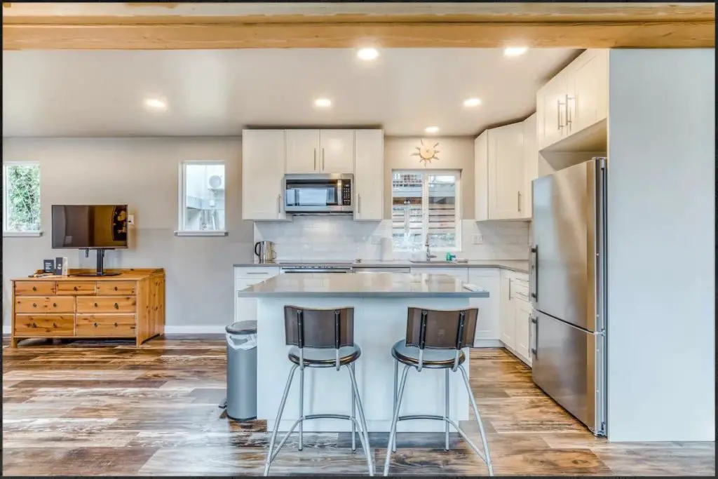 Unusual Container Home in Oregon