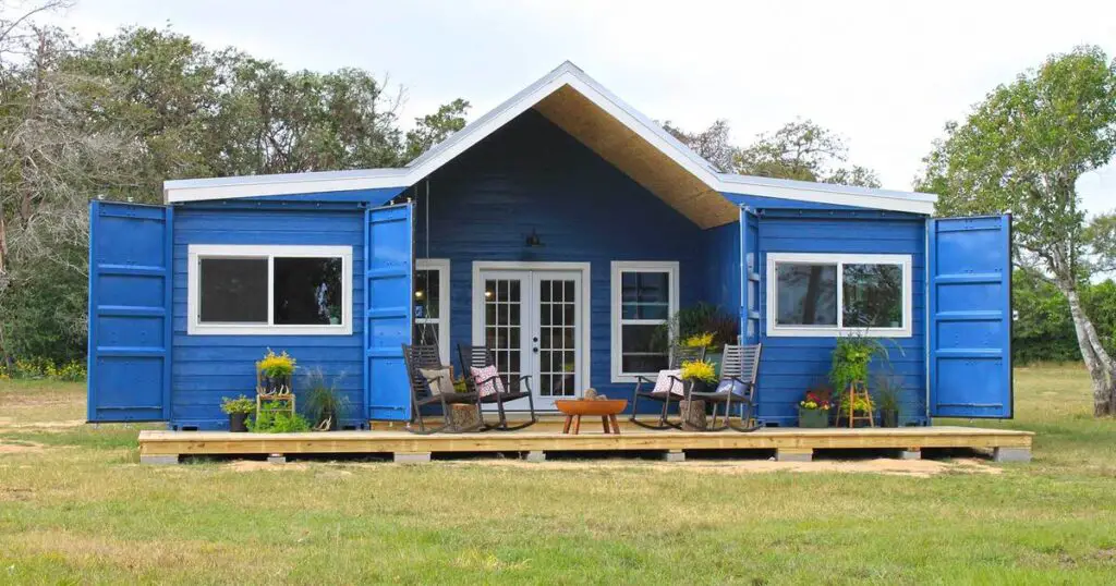 Modern Farmhouse by Backcountry Containers